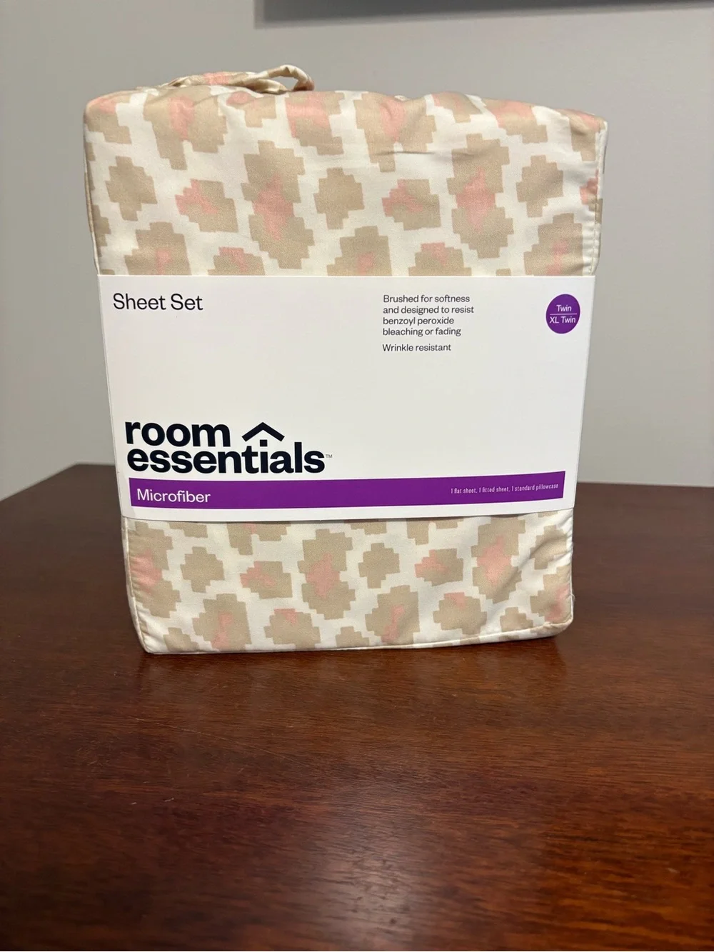 Room Essentials Microfiber Sheet Set - Beige & Pink Print TWIN XL